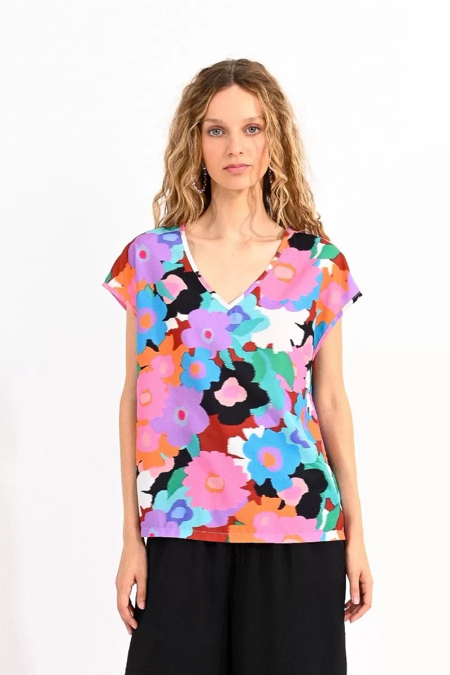 Erre Esse Molly Bracken Floral Printed V-Neck Top Wholesale